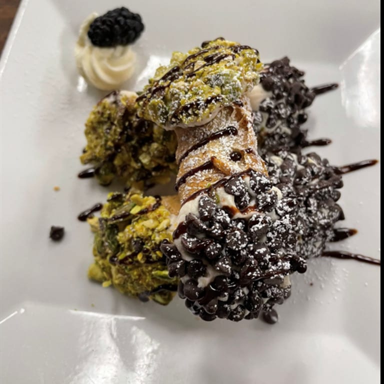 Delicious Cannoli Siciliani